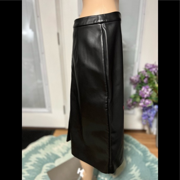 Bernadette Eva Painted Flowers Faux Leather Skirt - Picture 5 of 14